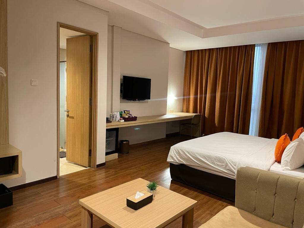 Grand G7 Hotel Pasar Baru Джакарта Экстерьер фото