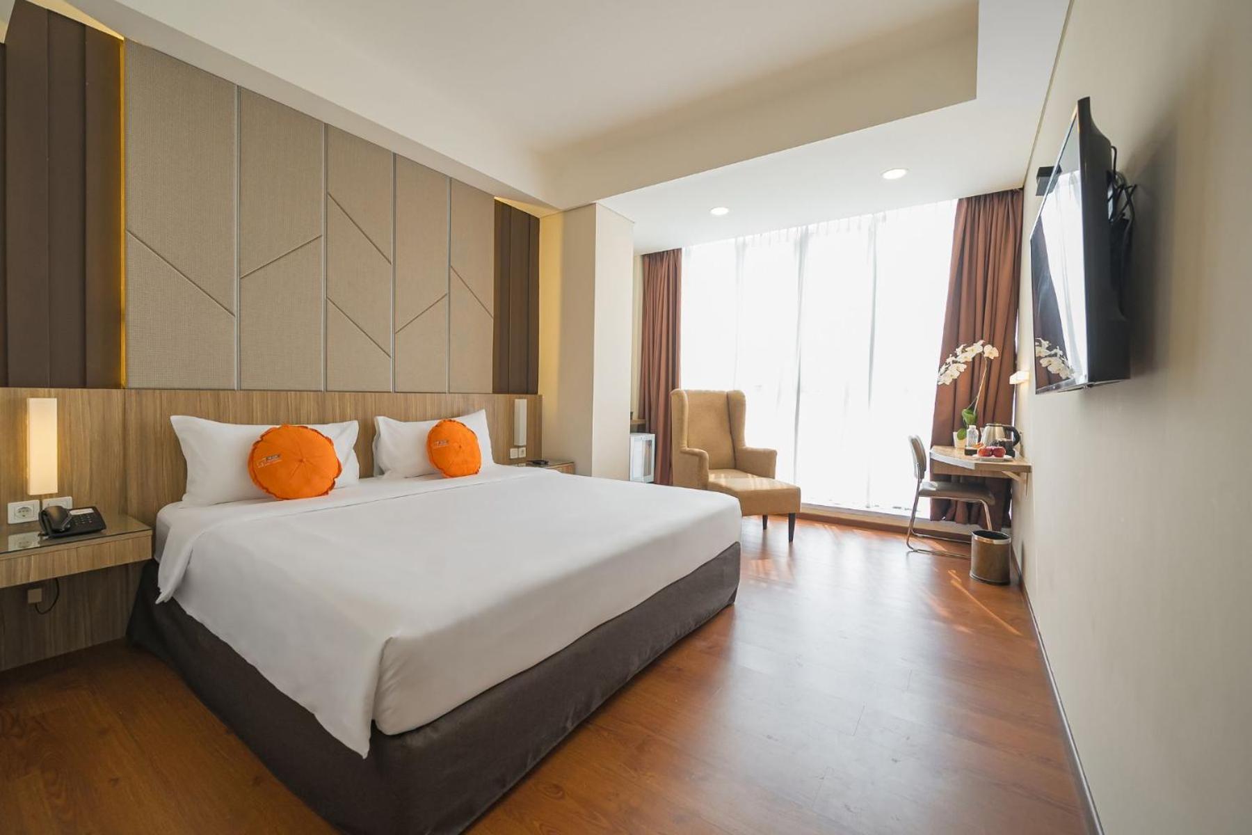 Grand G7 Hotel Pasar Baru Джакарта Экстерьер фото